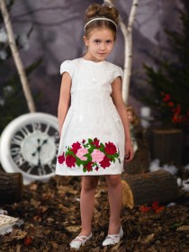 Платье пышное жаккардовое с вышивкой алые и розовые розы фото