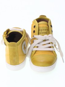 Кеды желтые кожаные с белой подошвой и шнурками цена