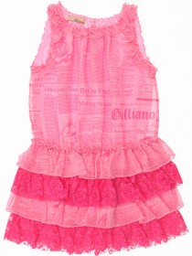 Платье розовое легкое с кружевом и оборками фото