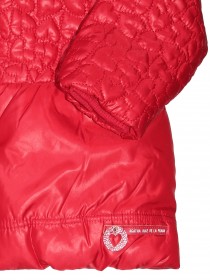 Куртка демисезонная красная с капюшоном и стежкой в виде сердечек цена