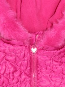 Куртка демисезонная розовая с капюшоном и стежкой в виде сердечек цена