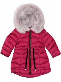 Комплект пуховой: пальто малиновое с капюшоном и чёрный полукомбинезон фото