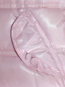 Комбинезон пуховой нежно-розовый с натуральным мехом на капюшоне фото