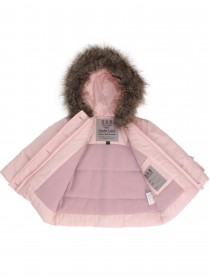 Куртка нежно розового цвета с мехом на капюшоне и декором в виде крупных пуговиц и завязок фото