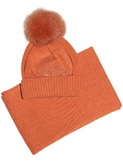 Комплект шапка и шарф оранжевый тёплый со стразами