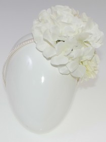 Ободок на голову с большими белыми цветами цена