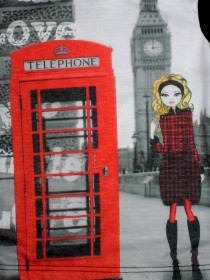 Лонгслив чёрный с принтом "Девушка в Лондоне" фото