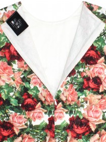 купить Платье белое жаккардовое с сердцем из роз и спиной в алые и розовое розы
