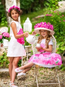 Платье белое с аппликацией "Гортензия розовая" и стразами  фото