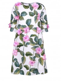 Платье жаккардовое белое с зелёными листьями и розовыми цветами цена