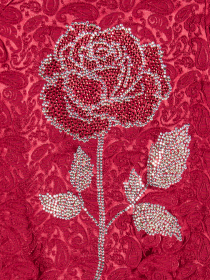 Платье красное жаккардовое с розой из страз Сваровски цена