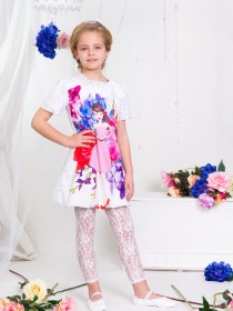 Платье белое кружевное с принтом "Девушка и цветы" цена
