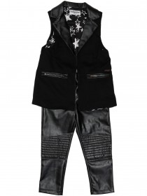 Комплект чёрный: кожаные штаны и жилетка фото