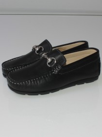 Туфли чёрные кожаные с металлической фурнитурой  фото