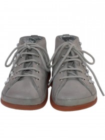 Ботинки светло-серые с белыми жемчужинами кожаные на шнурках фото