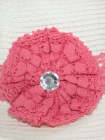 Шляпа белая с розовой кружевной лентой и большим цветком фото