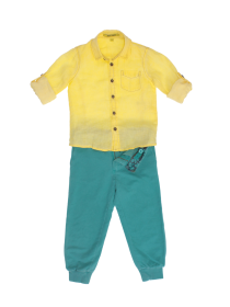 Комплект: брюки цвета морской волны трикотажные и желтая льняная рубашка цена
