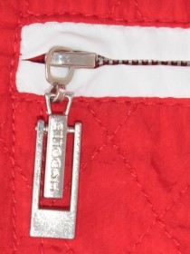 Куртка красная стеганая с белой отделкой цена