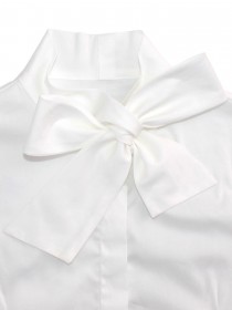 Блузка белая с бантом фото