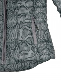 Куртка серая со змеиным принтом и капюшоном цена