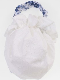Сумочка белая кружевная с синим принтом и бантом цена