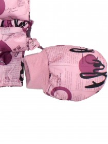 Комбинезон розовый пуховой с капюшоном и фирменным "газетным" принтом  фото