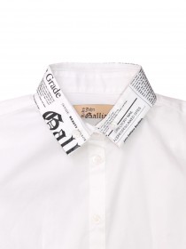 Рубашка белая с брендингом на воротничке цена